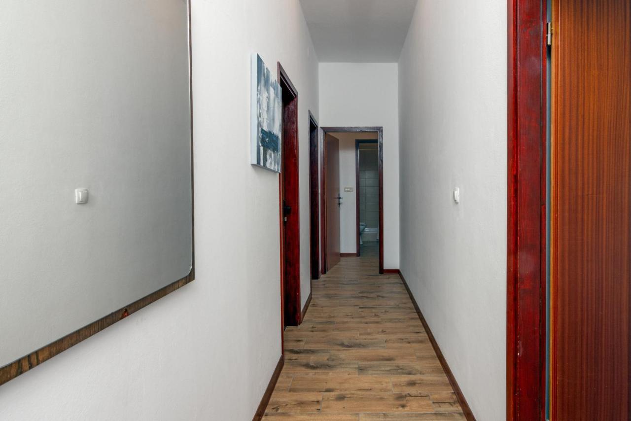 Family Friendly Apartments With A Swimming Pool Valbandon, Fazana - 2201 Stinjan Exterior photo